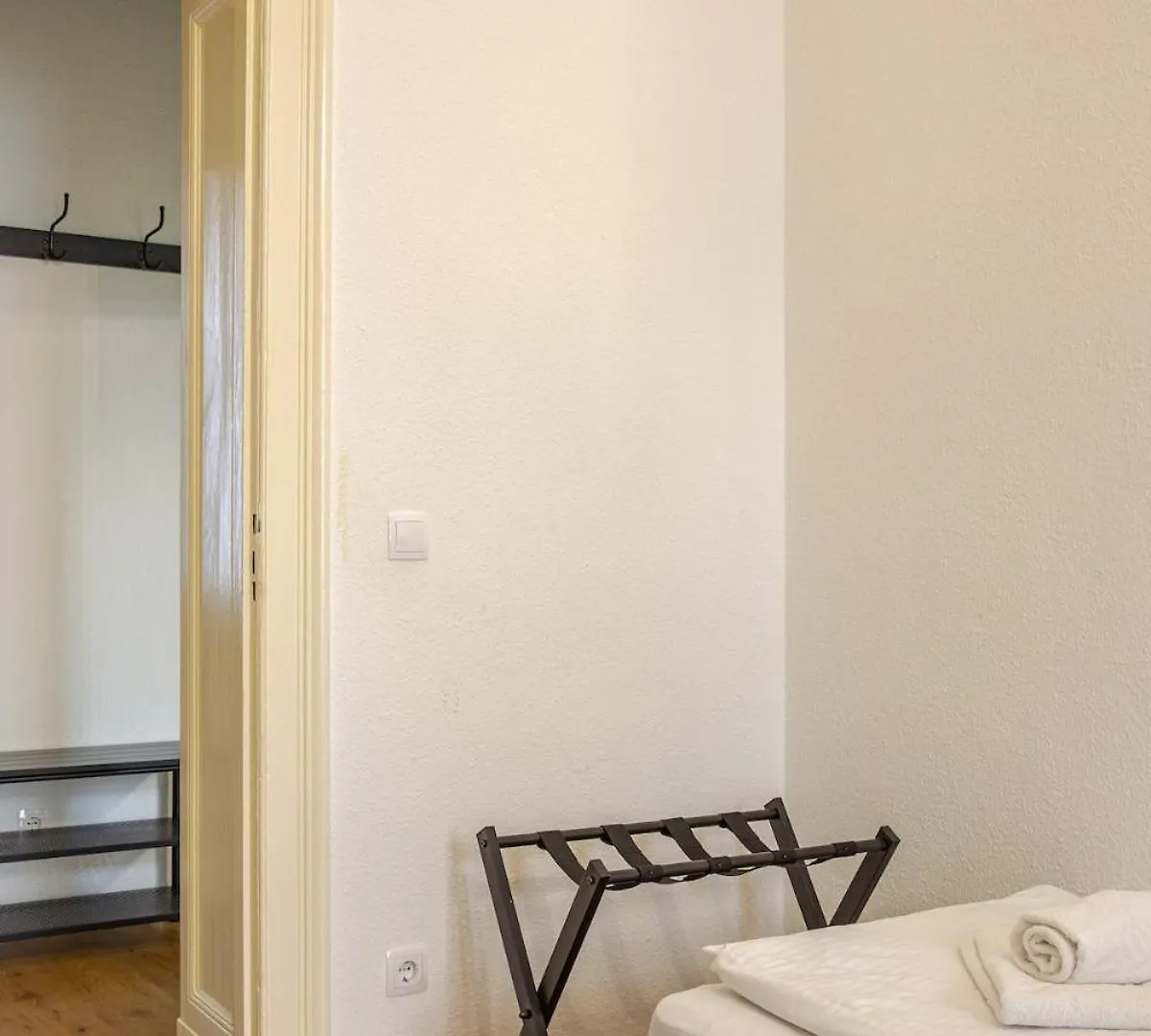 Green Apartment 3-Room Treptower Park ベルリン ドイツ