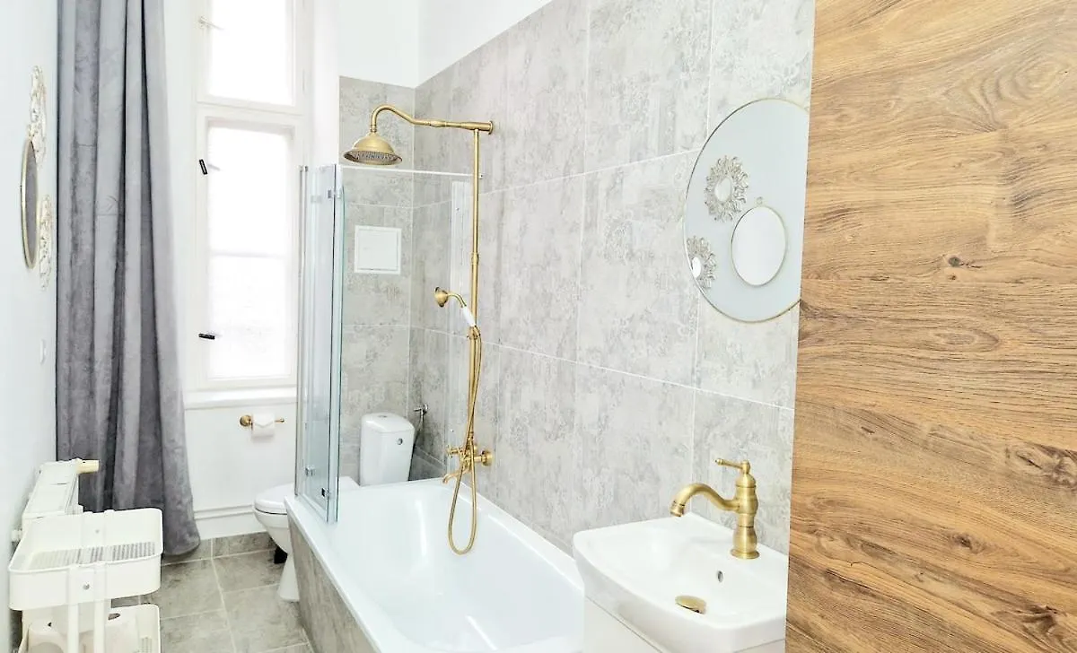 Green Apartment 3-Room Treptower Park Berlin