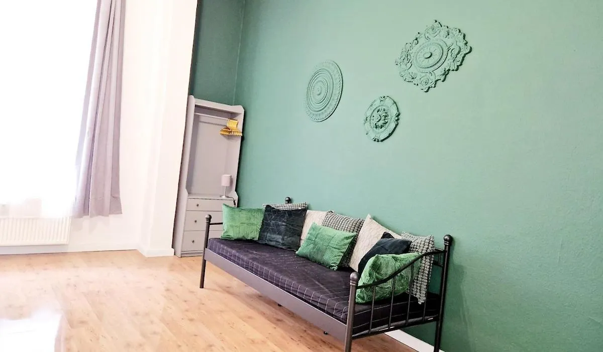 Green Apartment 3-Room Treptower Park Berlin