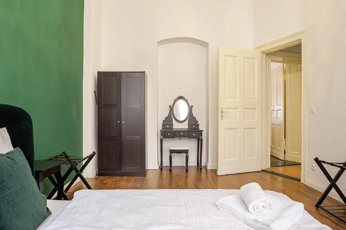 Green Apartment 3-Room Treptower Park Berlin