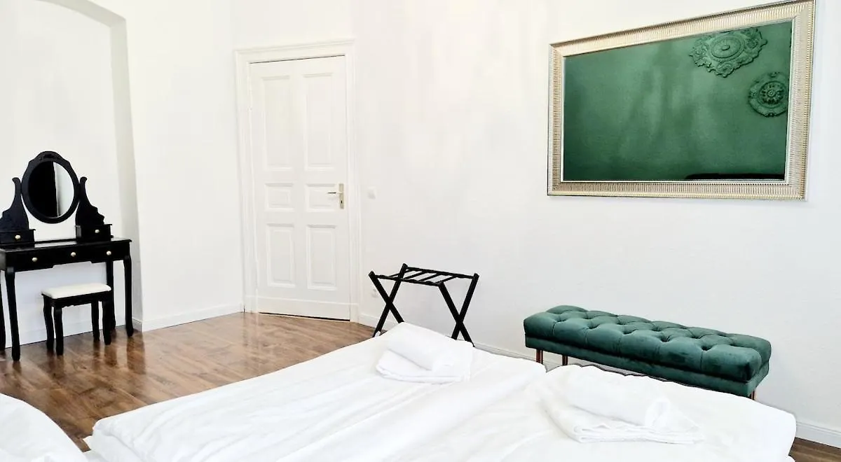 Green Apartment 3-Room Treptower Park Berlin