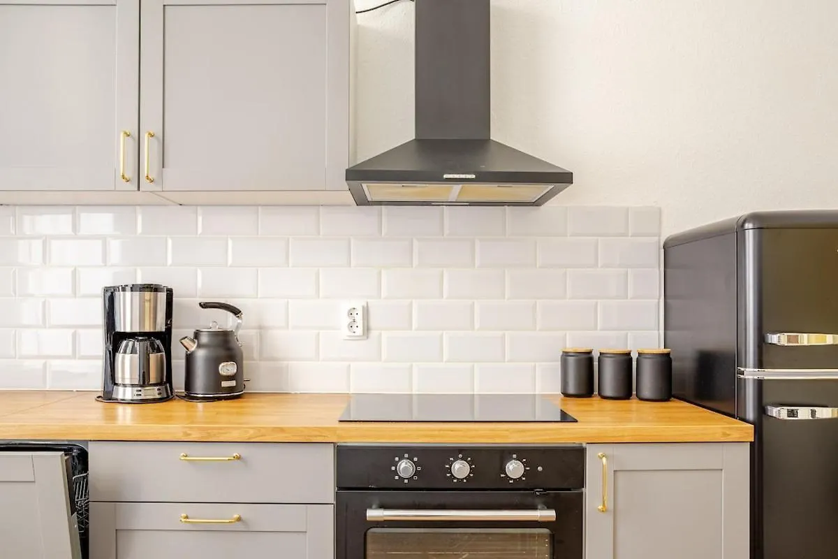 Green Apartment 3-Room Treptower Park Berlin 0*,  Niemcy