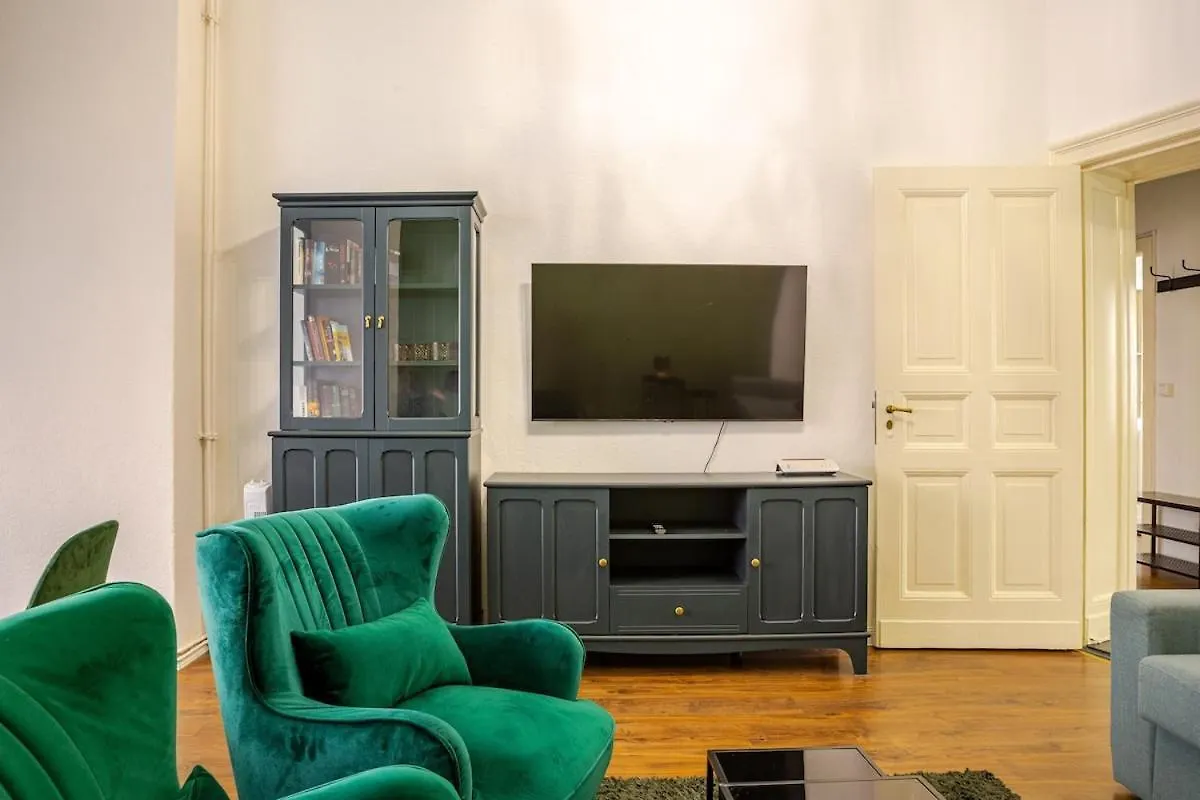 Green Apartment 3-Room Treptower Park Berlin