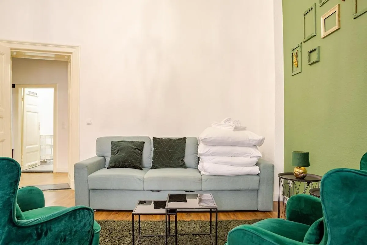 Green Apartment 3-Room Treptower Park Berlin
