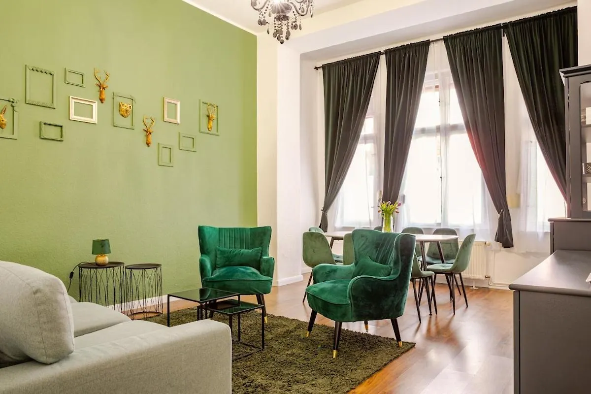 Green Apartment 3-Room Treptower Park Berlin