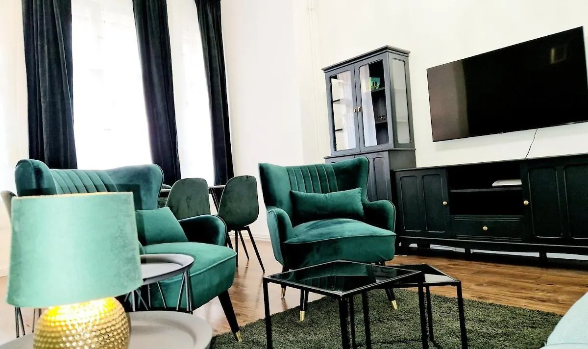 Green Apartment 3-Room Treptower Park Berlin 0*,  Tyskland