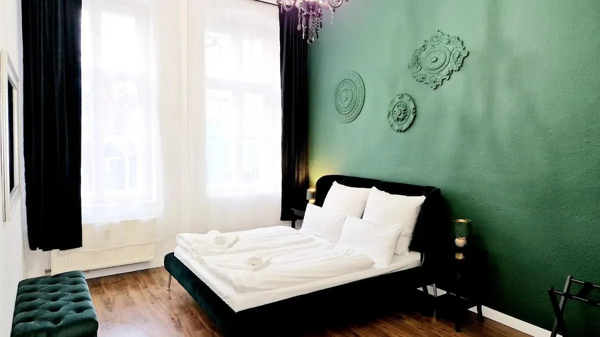 Green Apartment 3-Room Treptower Park Berlin