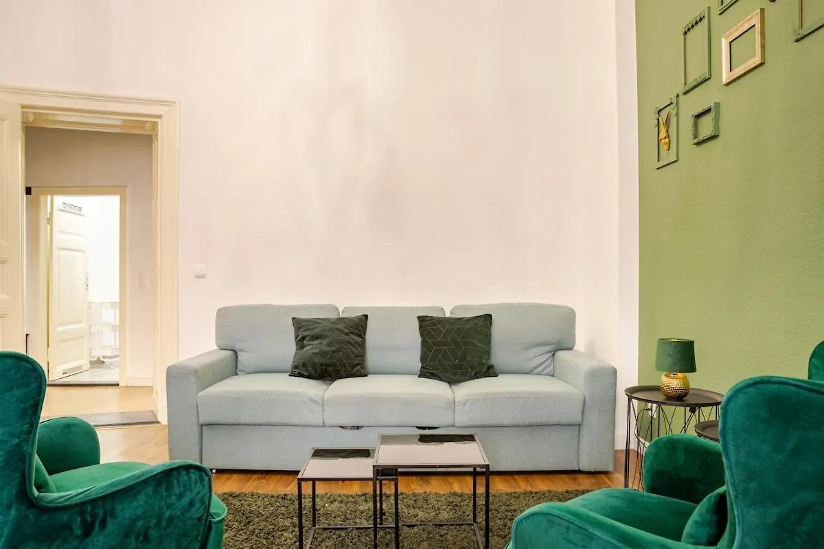 Green Apartment 3-Room Treptower Park Berlin
